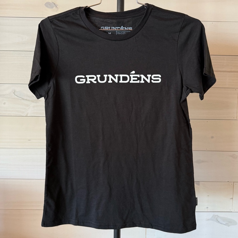 Women's Grundens Wordmark SS T-Shirt